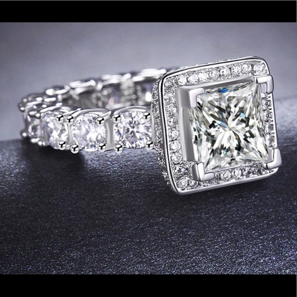 CZ Fashion Ring - Picture 3 of 7